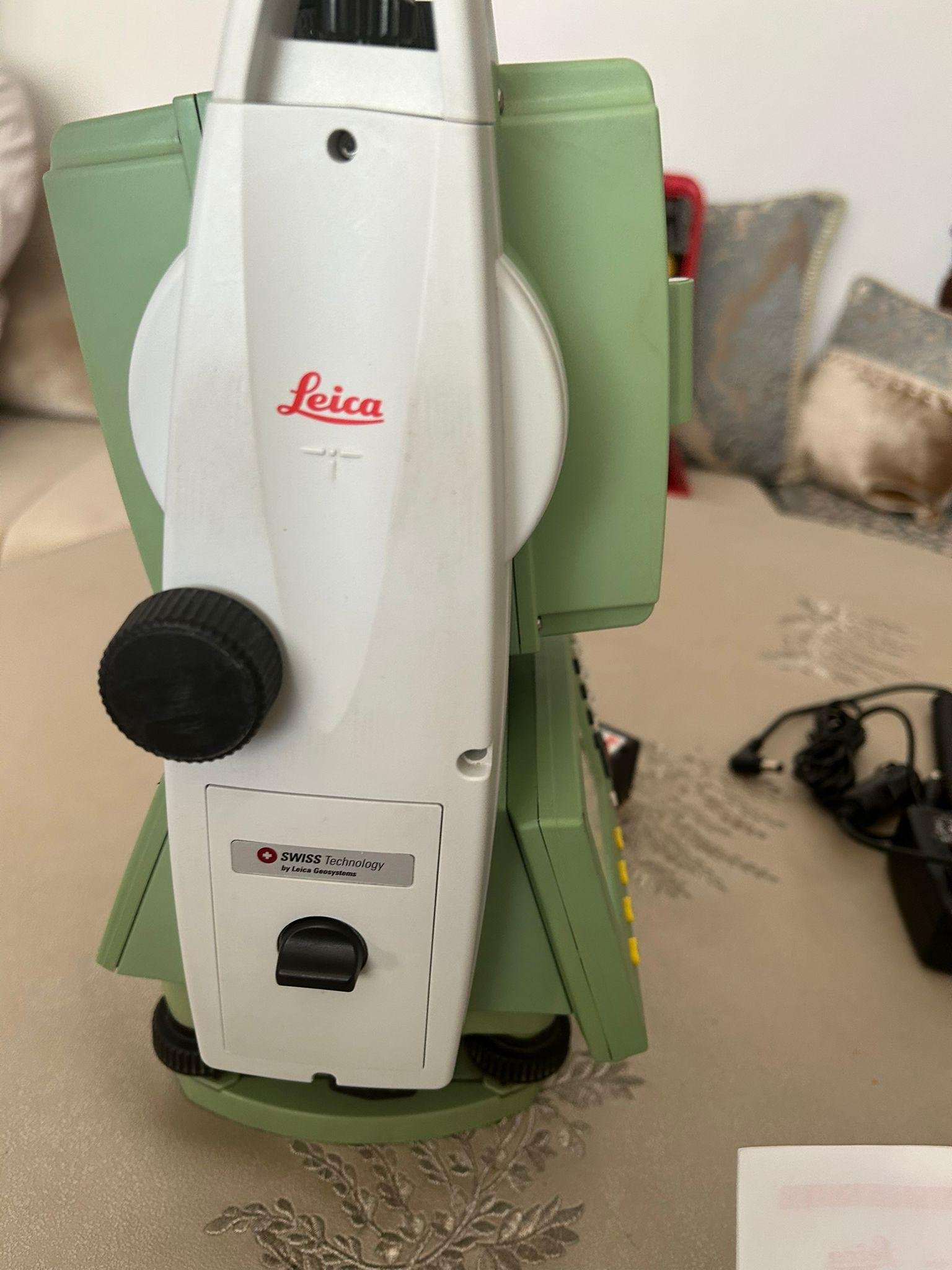 Station Totale Leica R500 Usagée (Canada)